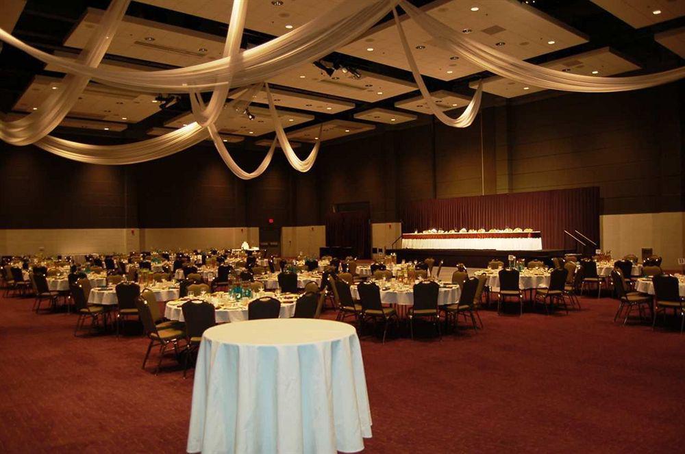 Hilton Fort Wayne At The Grand Wayne Convention Center (Adults Only) עסק תמונה