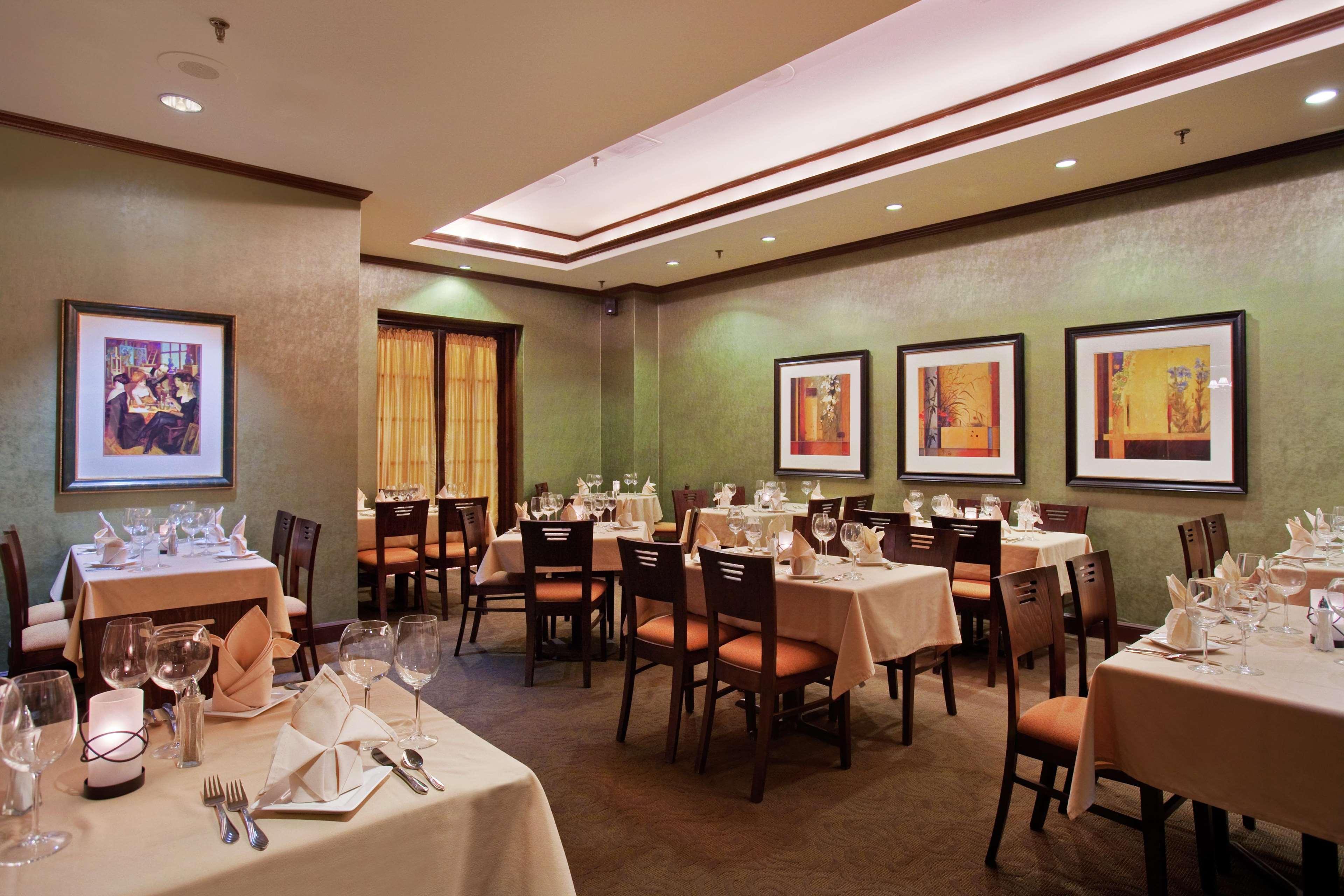 Hilton Fort Wayne At The Grand Wayne Convention Center (Adults Only) מסעדה תמונה