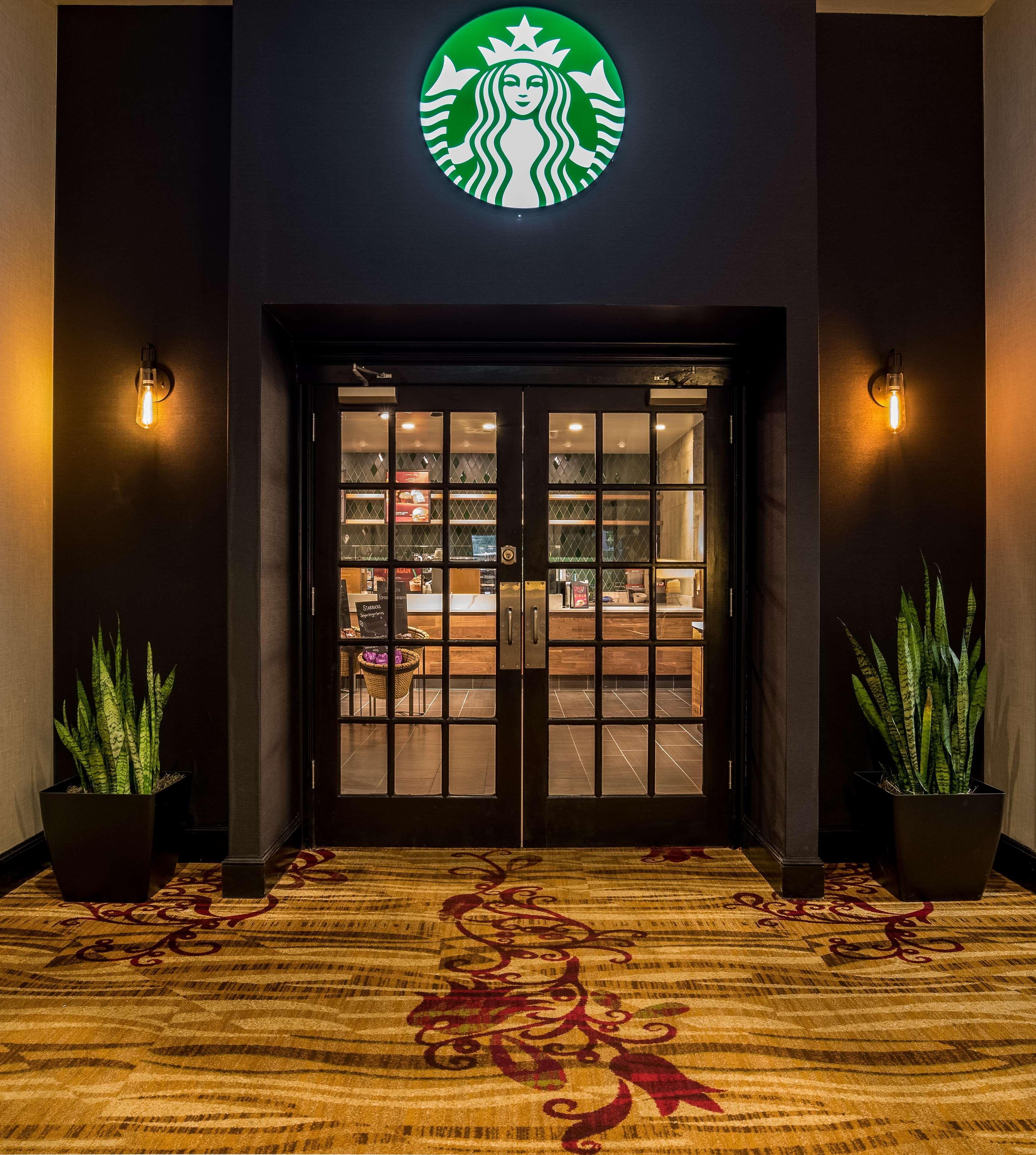Hilton Fort Wayne At The Grand Wayne Convention Center (Adults Only) מראה חיצוני תמונה