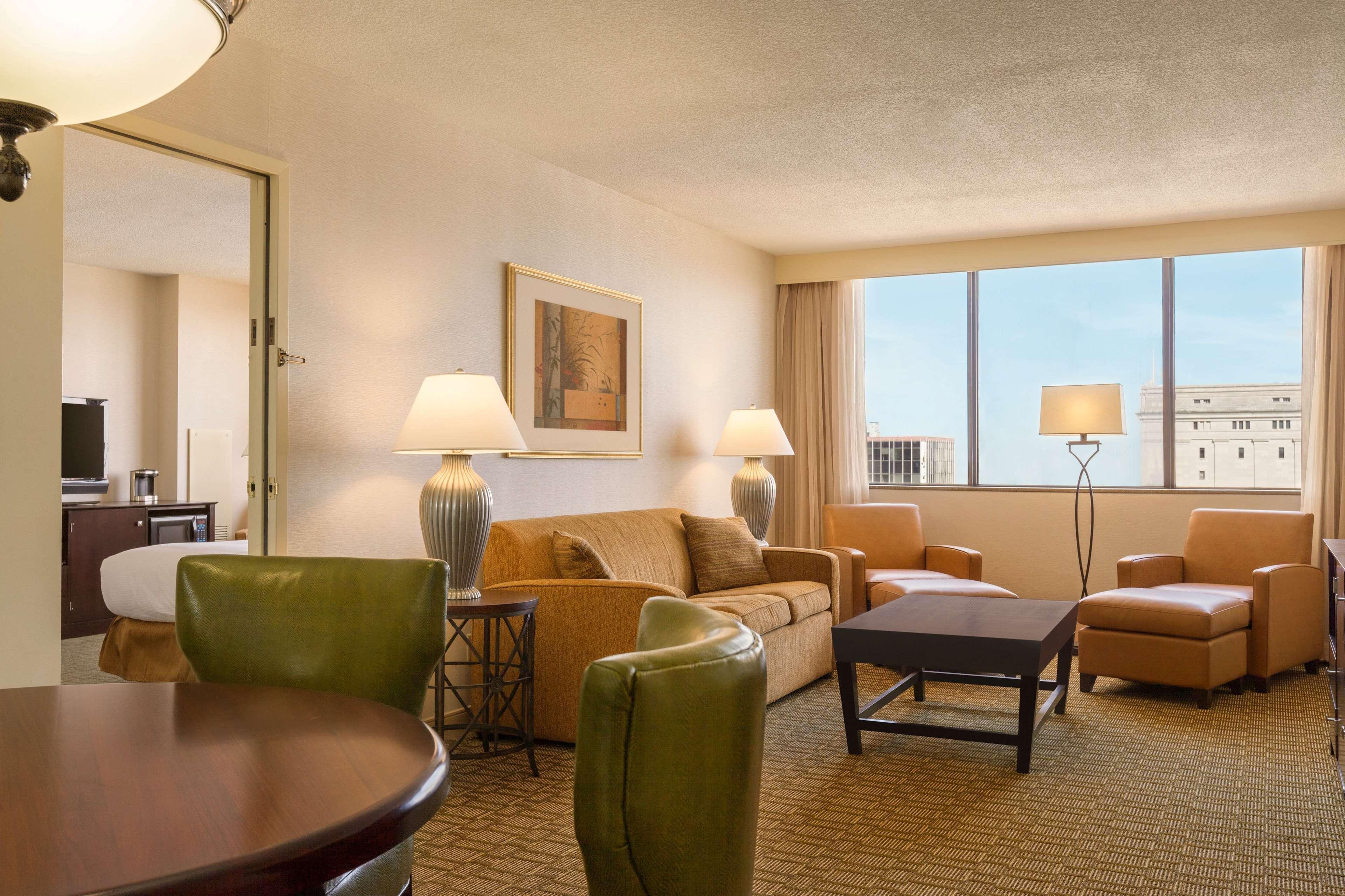Hilton Fort Wayne At The Grand Wayne Convention Center (Adults Only) מראה חיצוני תמונה