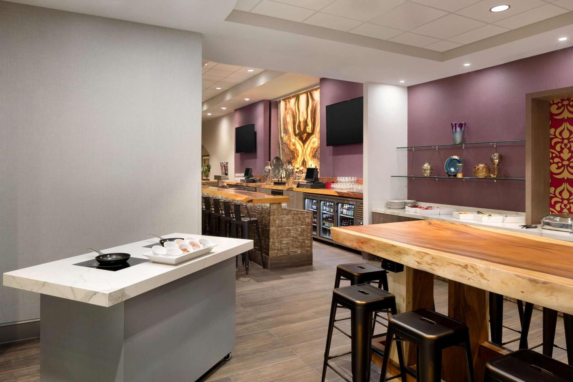 Hilton Fort Wayne At The Grand Wayne Convention Center (Adults Only) מראה חיצוני תמונה