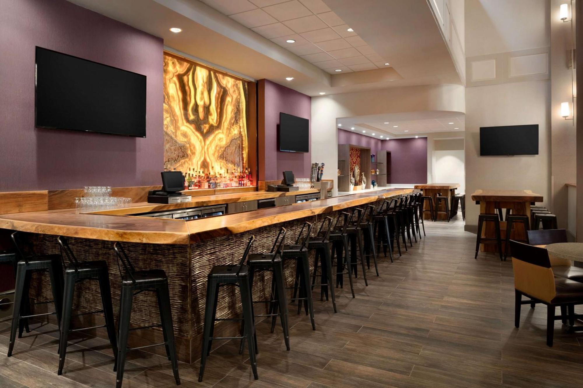 Hilton Fort Wayne At The Grand Wayne Convention Center (Adults Only) מראה חיצוני תמונה