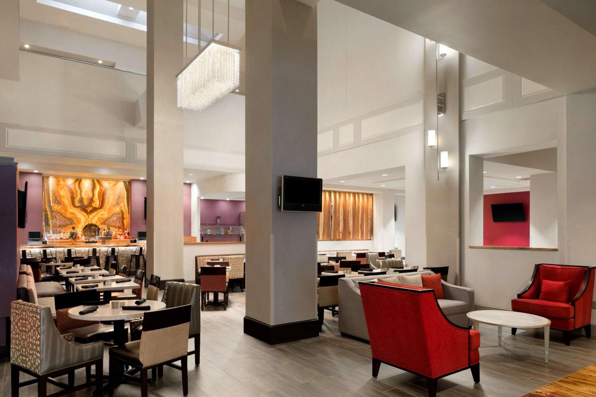 Hilton Fort Wayne At The Grand Wayne Convention Center (Adults Only) מראה חיצוני תמונה