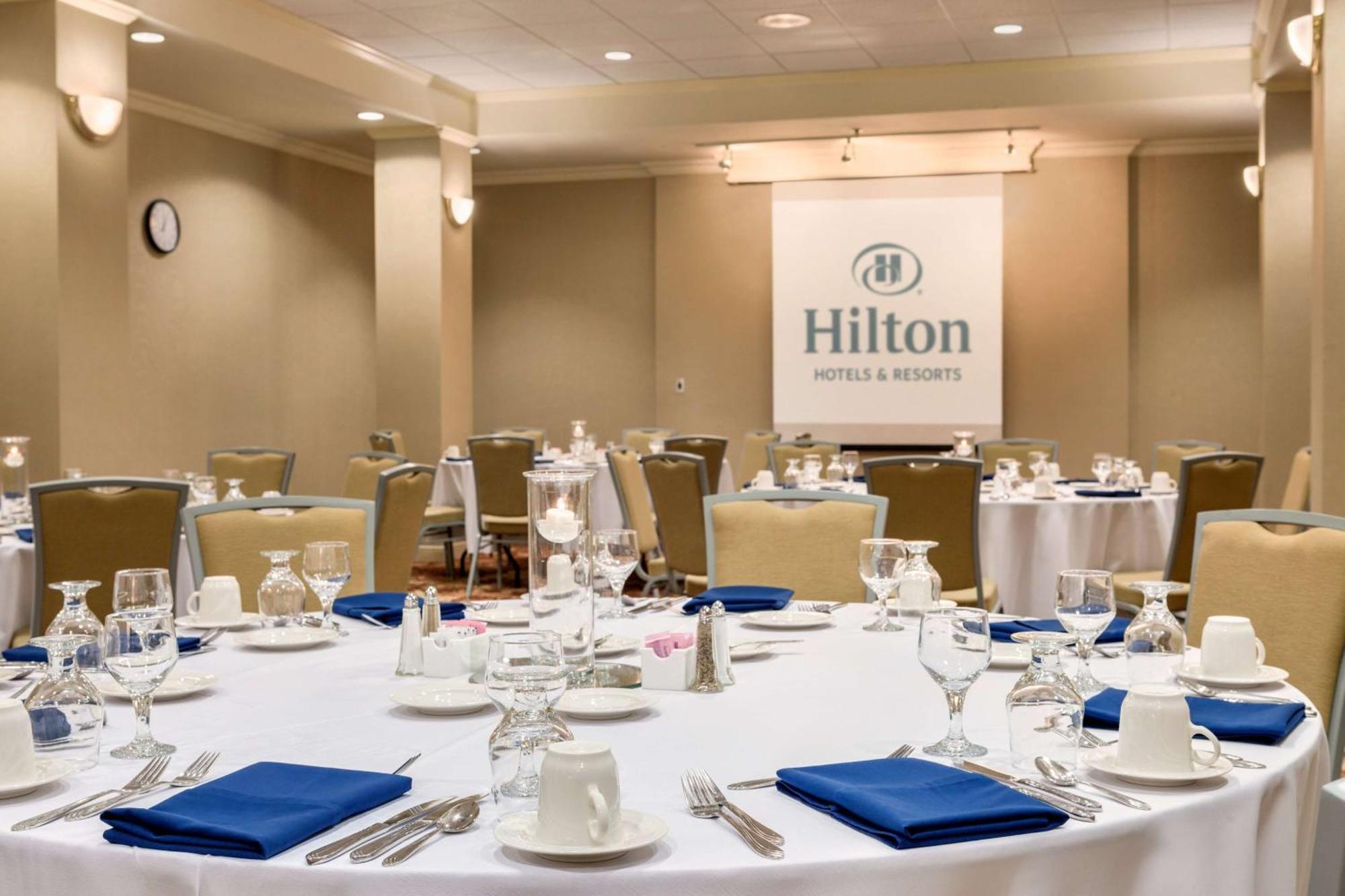Hilton Fort Wayne At The Grand Wayne Convention Center (Adults Only) מראה חיצוני תמונה