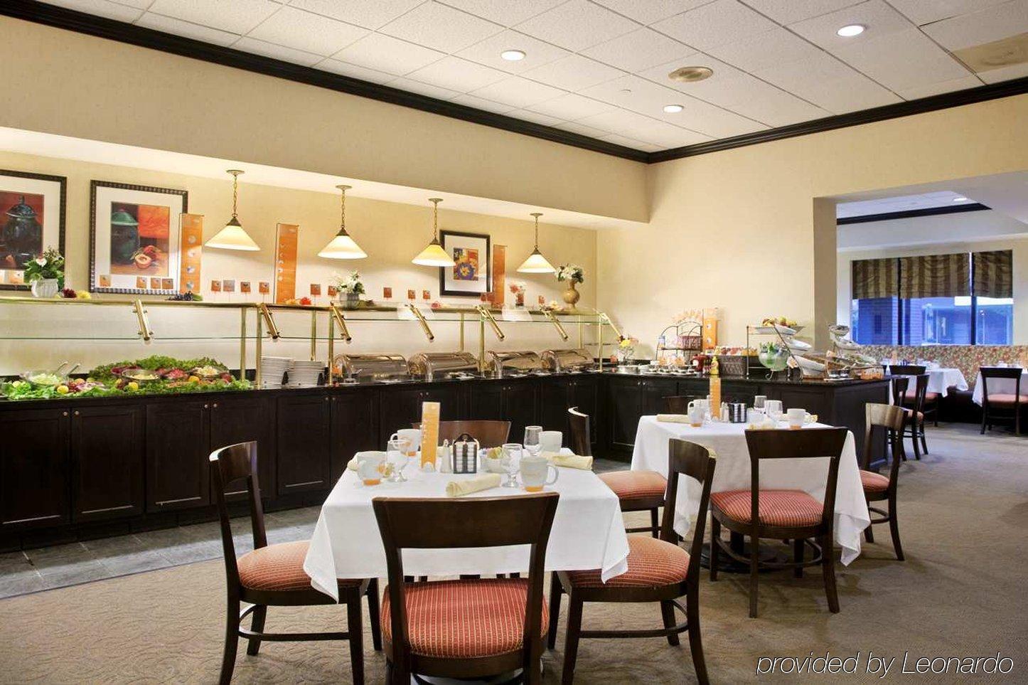 Hilton Fort Wayne At The Grand Wayne Convention Center (Adults Only) מסעדה תמונה