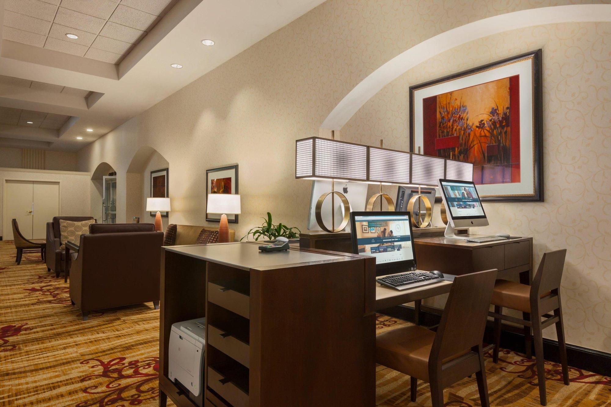 Hilton Fort Wayne At The Grand Wayne Convention Center (Adults Only) מראה חיצוני תמונה